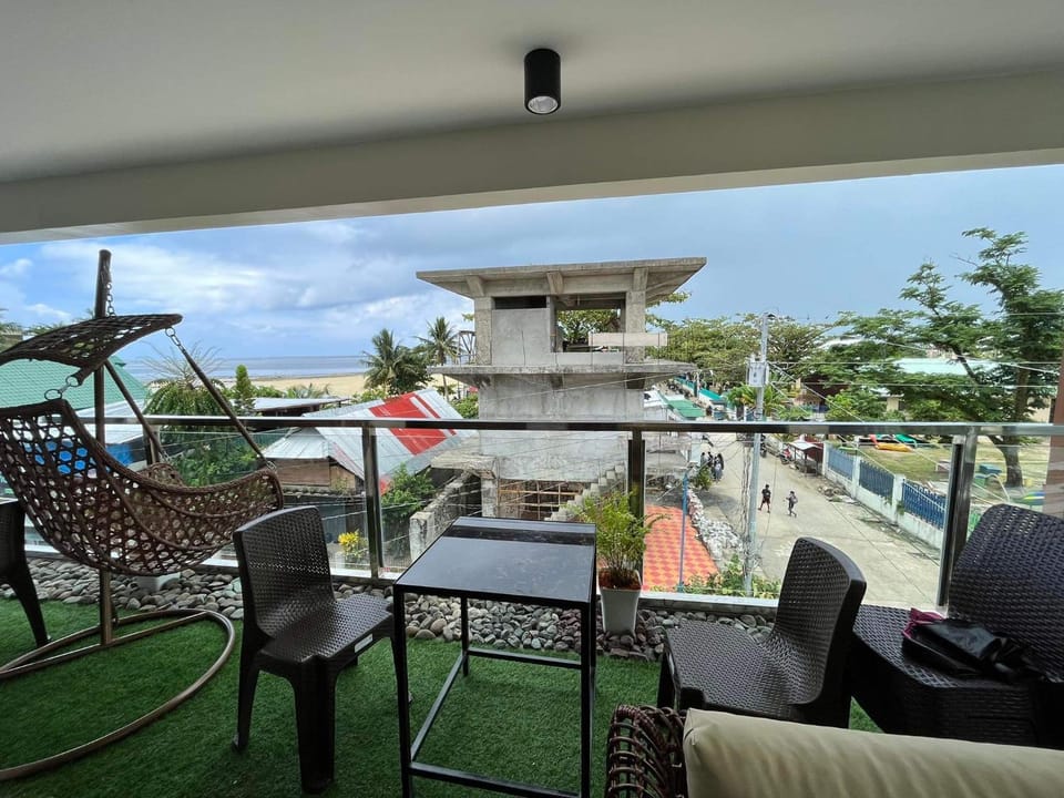 View (from property/room), Balcony/Terrace, Living room, Seating area, Dining area
