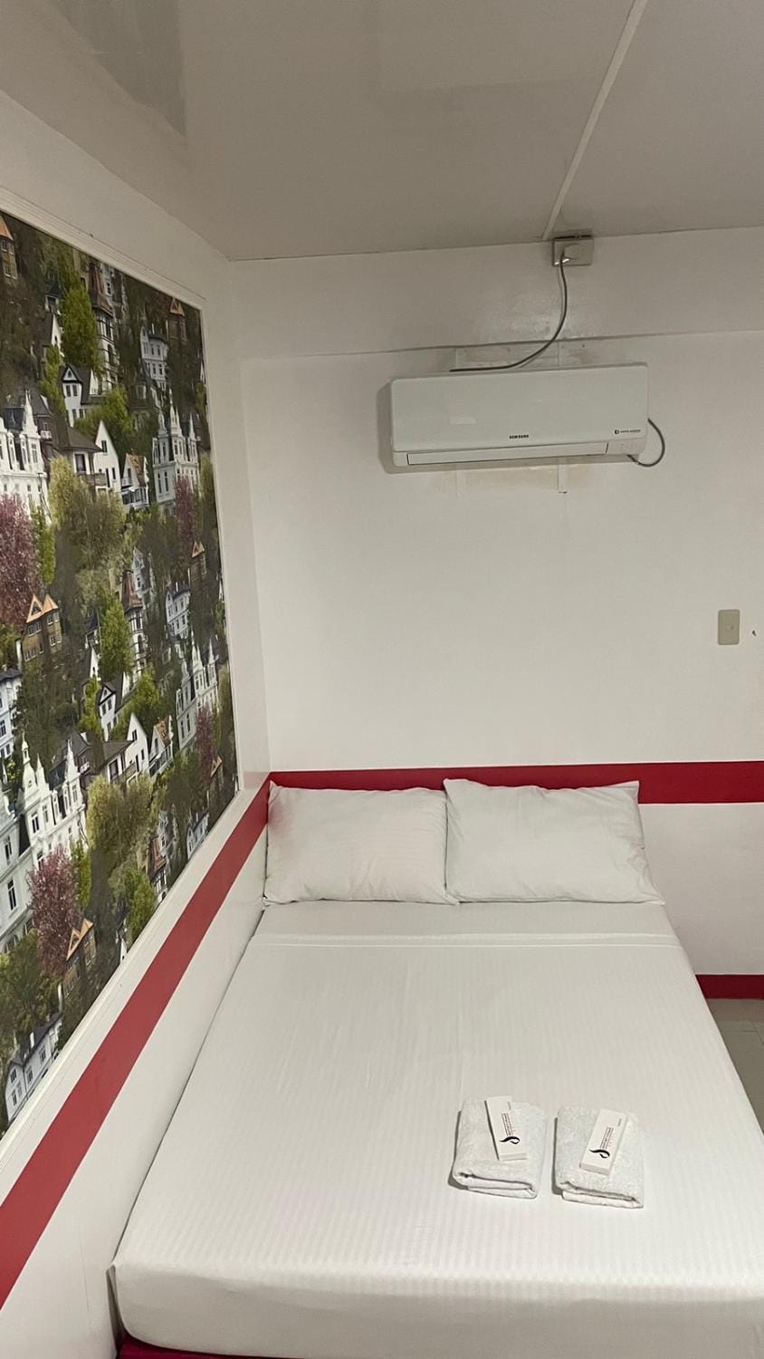 Bed, air conditioner