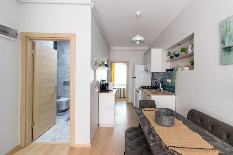 Bright 3BR Apartment Near Kadıköy Seaside Apartment in Istanbul