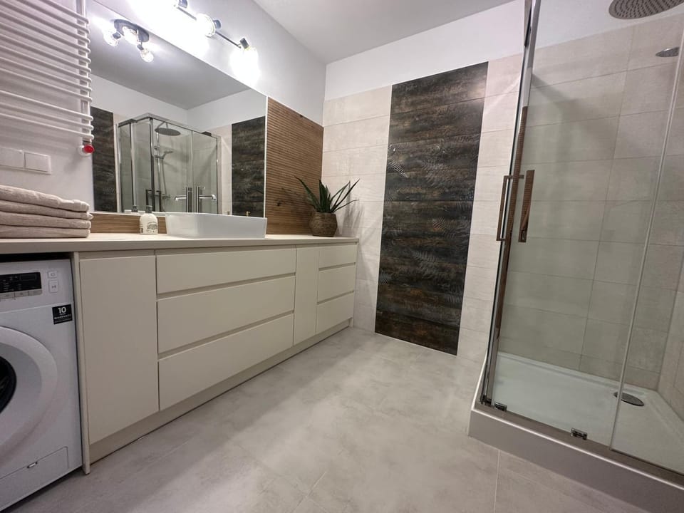 Avocado Apartment in Wroclaw