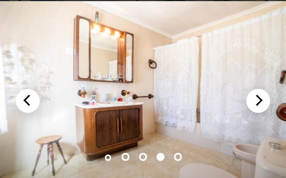 Bathroom, Bath, bidet