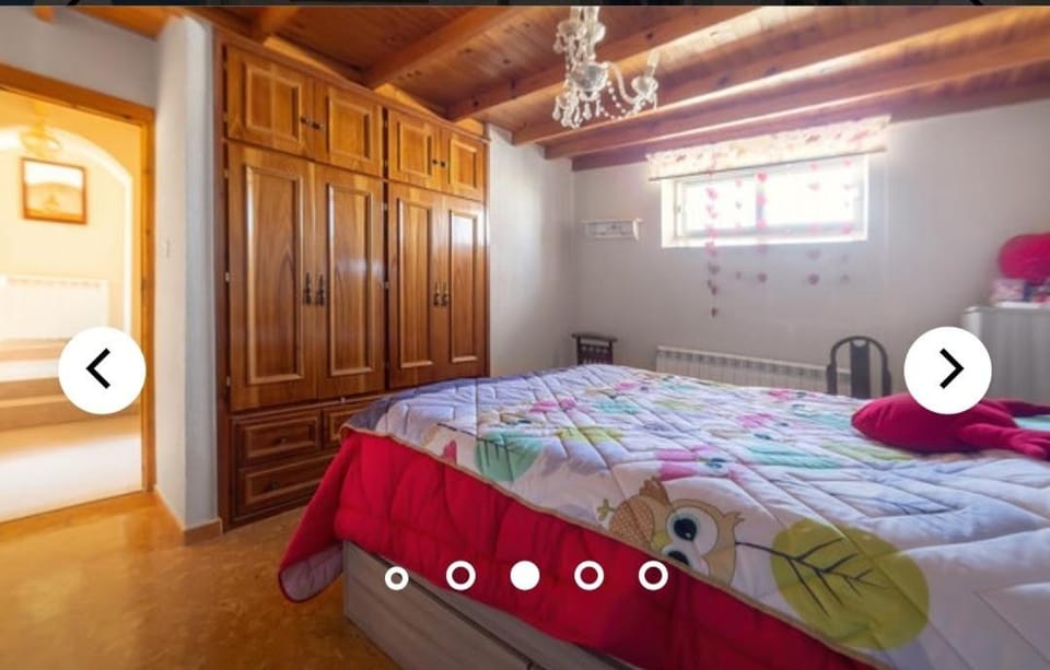 Bed, Photo of the whole room, Bedroom, Text overlay, wardrobe