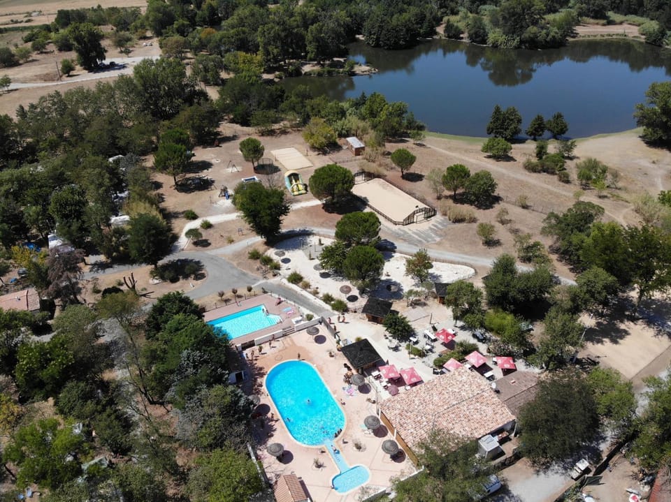 camping le Fief d'Anduze Campground/ 
RV Resort in Occitanie