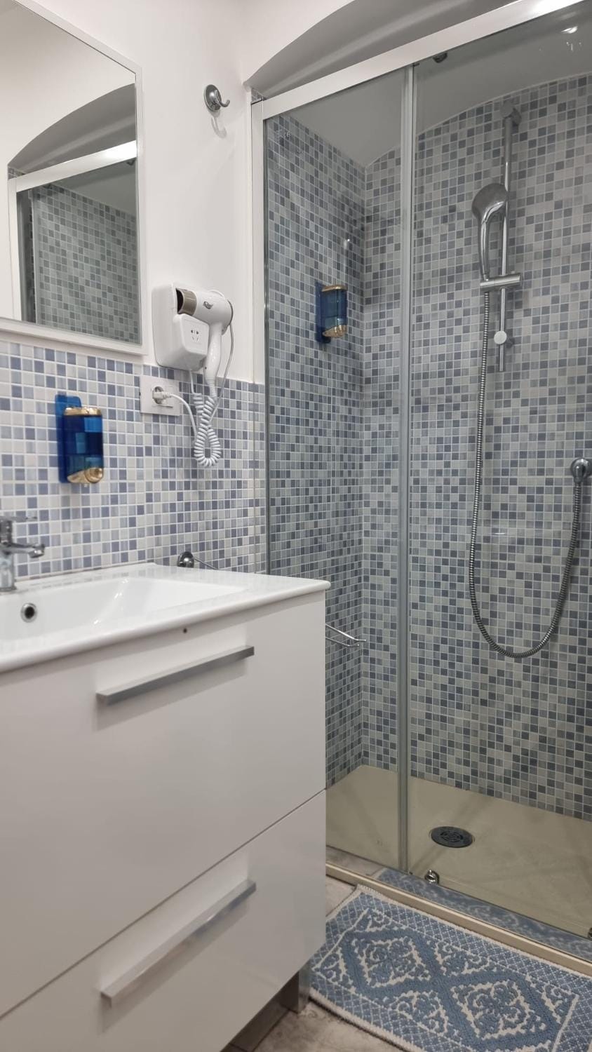 Shower, Bathroom