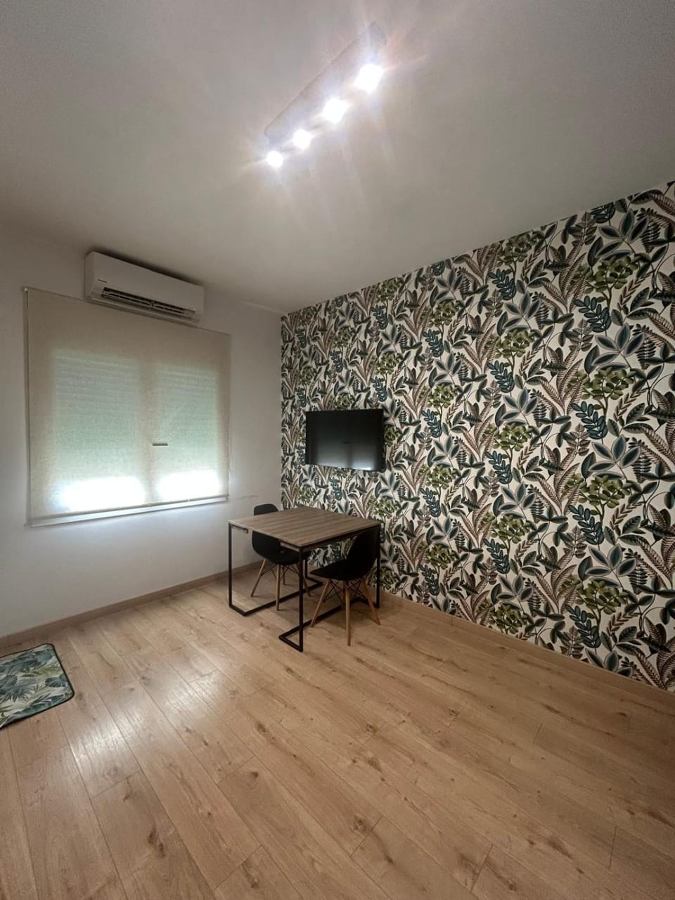 TV and multimedia, air conditioner