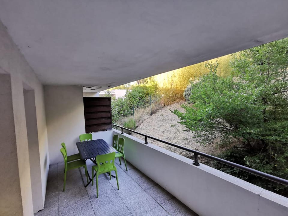Magnifique T3 pour 8 personnes à Montpellier, WIFI, PARKING Apartment in Montpellier