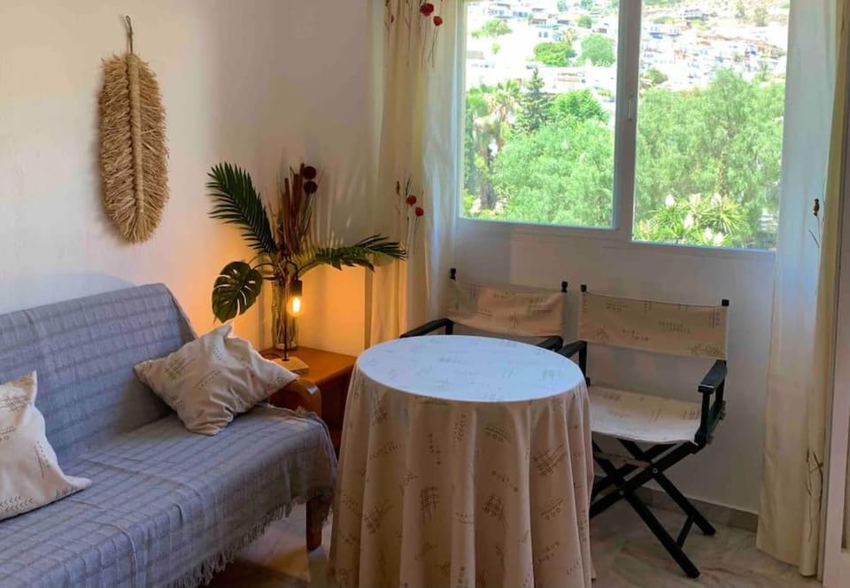 Acogedor apartamento con 3 piscinas en primera línea de playa Apartment in Costa Tropical