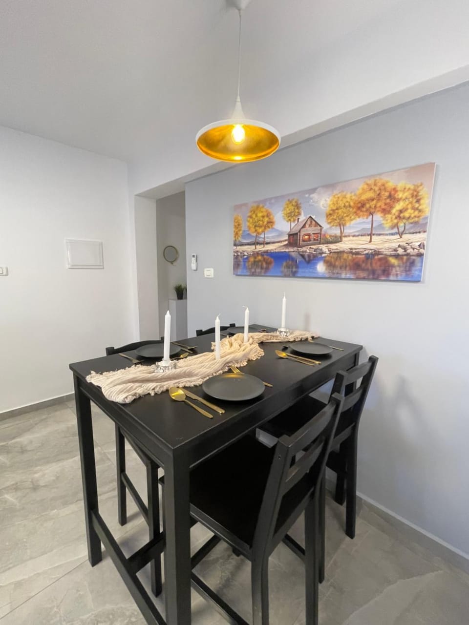 Seating area, Dining area