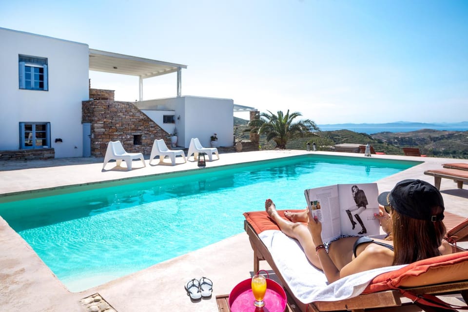 Pool view, Sea view