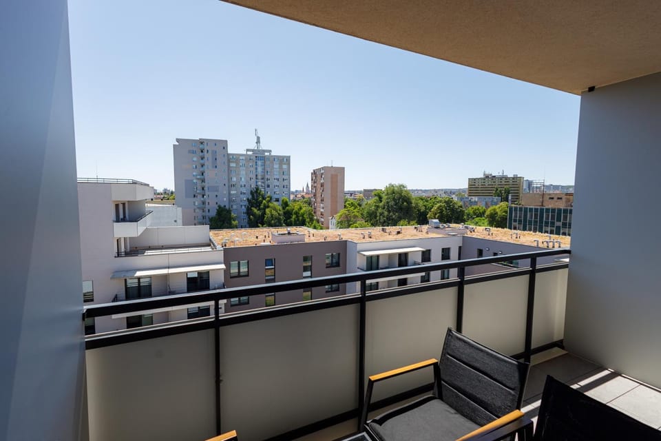 Balcony/Terrace, Balcony/Terrace