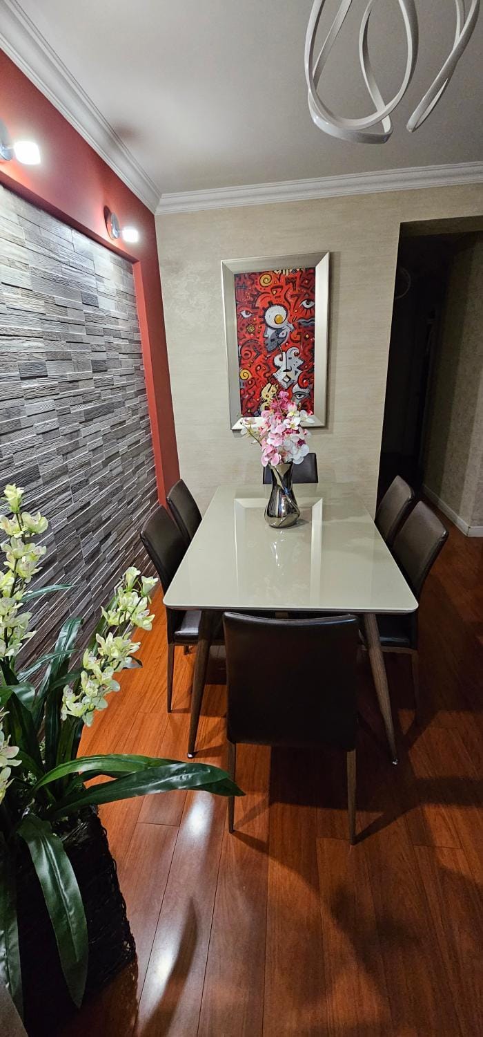 Seating area, Dining area