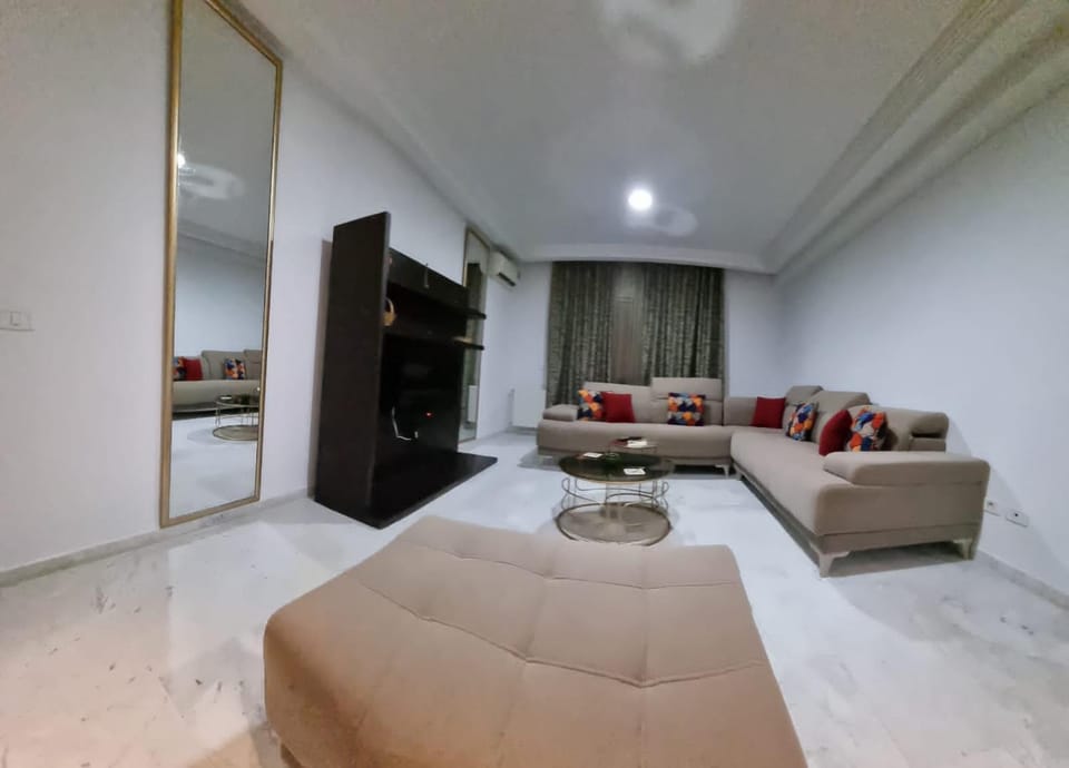 Perle du lac 2 Apartment in Tunis Governorate, Tunisia
