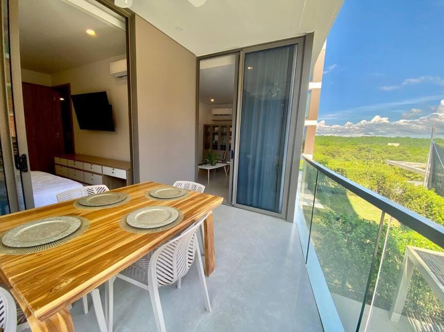 Patio, Day, View (from property/room), Balcony/Terrace, Seating area, Dining area, Evening entertainment