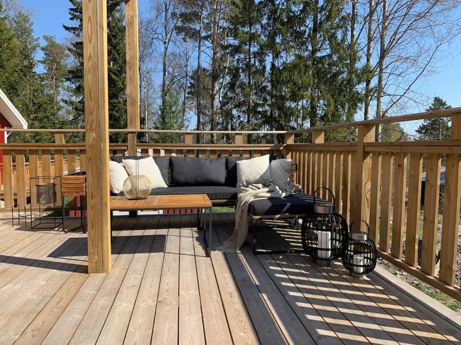 Patio, Day, Balcony/Terrace