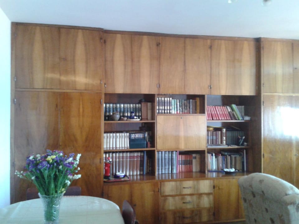Communal lounge/ TV room, Library, Area and facilities