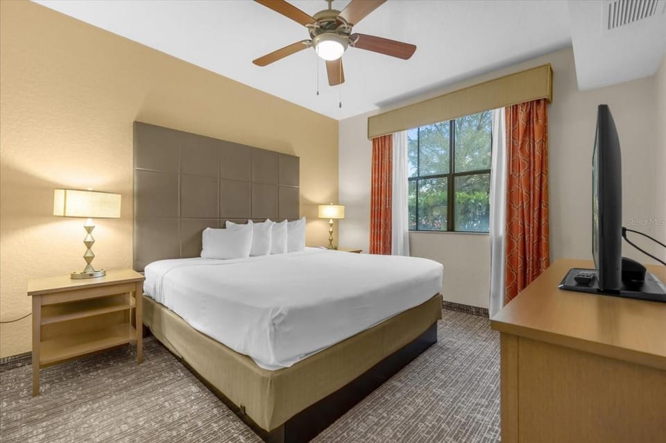 Cozy Orlando Resort Condo 4Mi from Disney Apartment hotel in Orlando