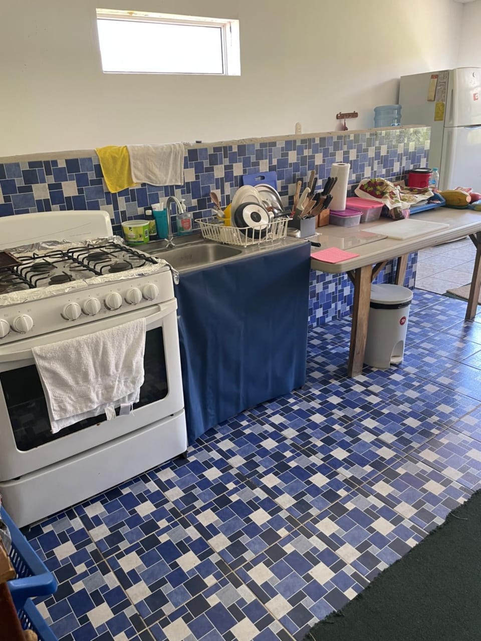 Kitchen or kitchenette, pet friendly, stove