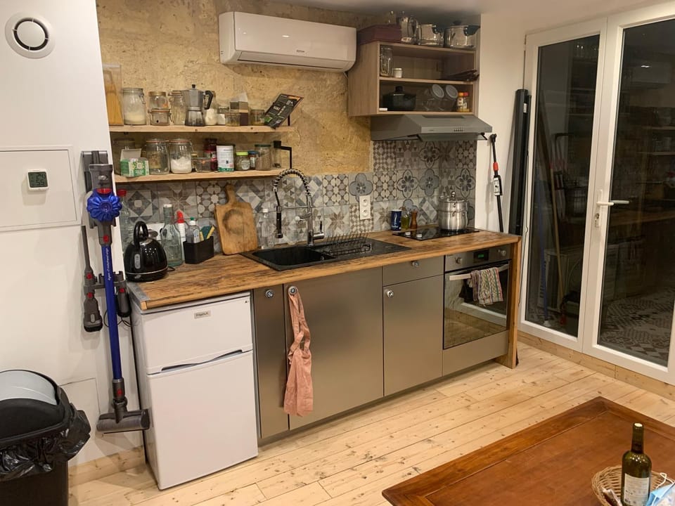 Kitchen or kitchenette, Kitchen or kitchenette, pet friendly, stove