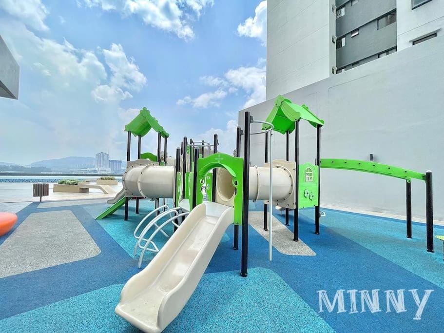 Netizen walk to MRT 4-5pax Apartment in Negeri Sembilan, Malaysia