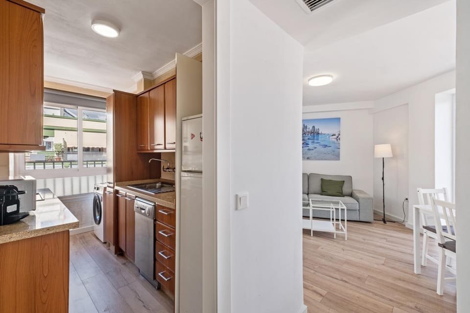 Kitchen or kitchenette, Seating area