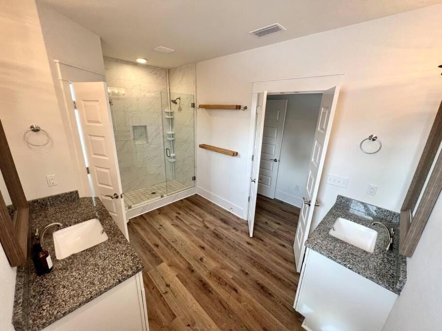 Spacious 4BR Beach Home with Golf Cart & Pool Access House in Miramar Beach