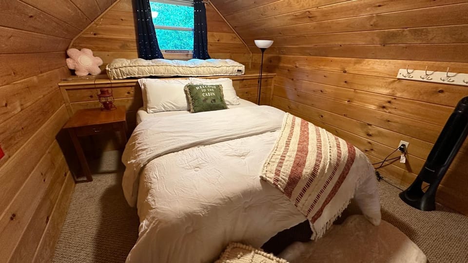 The Cabin at Merrywoods Cabin in Tennessee