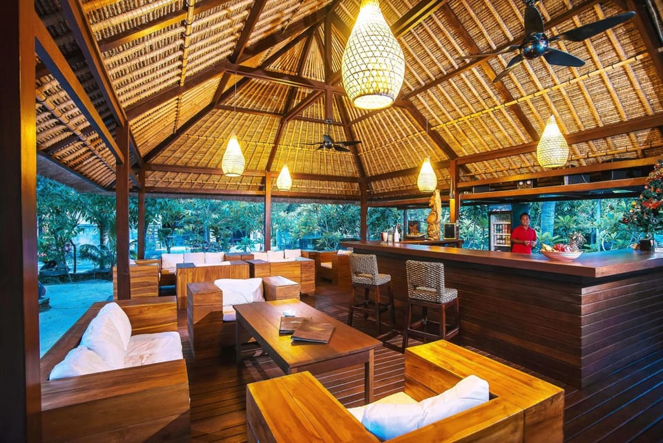 Restaurant/places to eat, Area and facilities