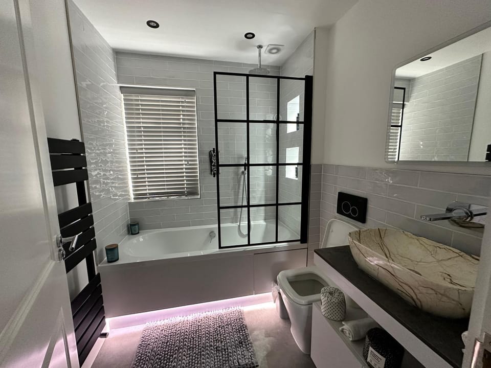 Bathroom, Bath
