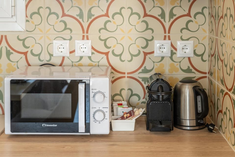 Coffee/tea facilities, Kitchen or kitchenette, microwave