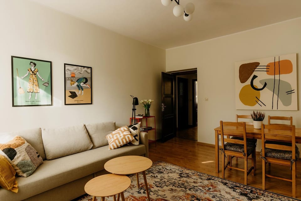 Living room, Decorative detail, Seating area, Dining area