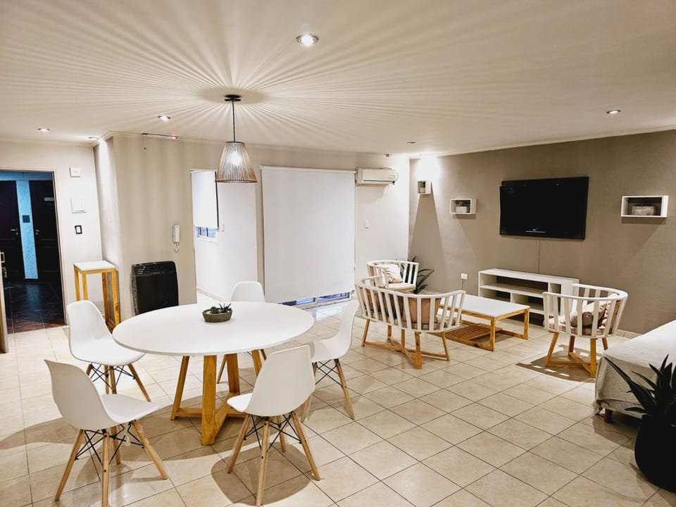 Communal lounge/ TV room, TV and multimedia, Living room
