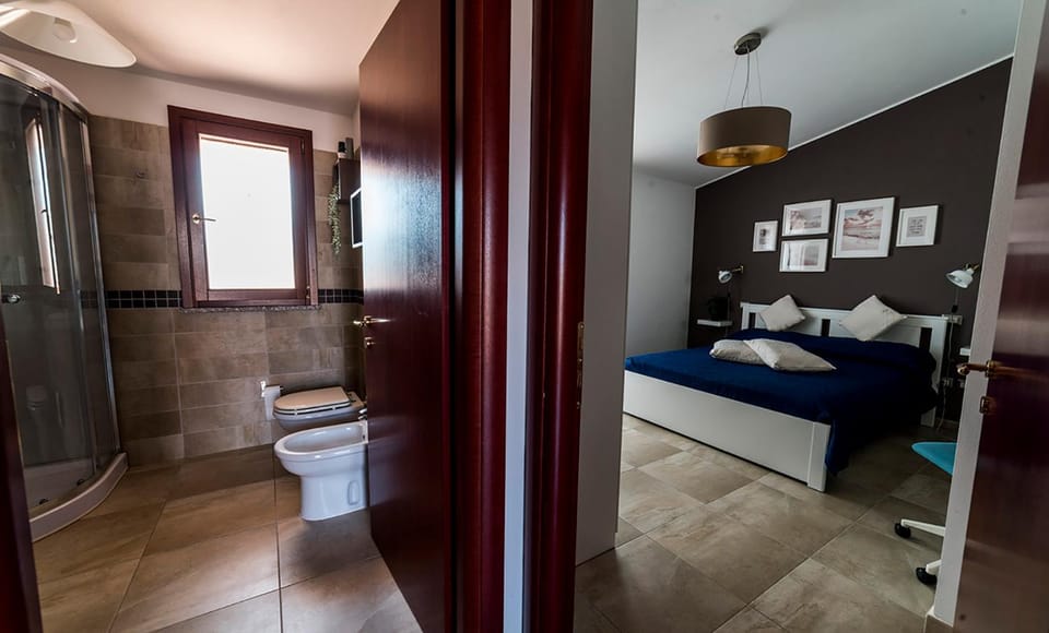 Bathroom, Bedroom