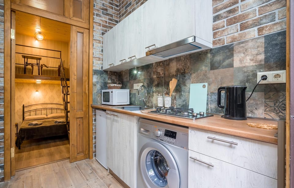 Coffee/tea facilities, Kitchen or kitchenette, minibar, stove, washing machine