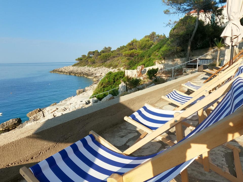 Seaside Apartments Sunny Prižba Apartment in Dubrovnik-Neretva County
