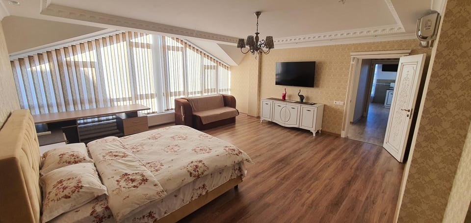 TV and multimedia, Bedroom, air conditioner