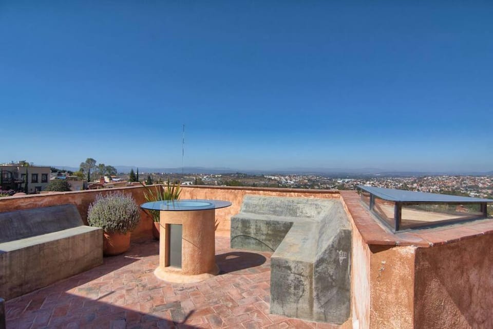 Balcony/Terrace, City view