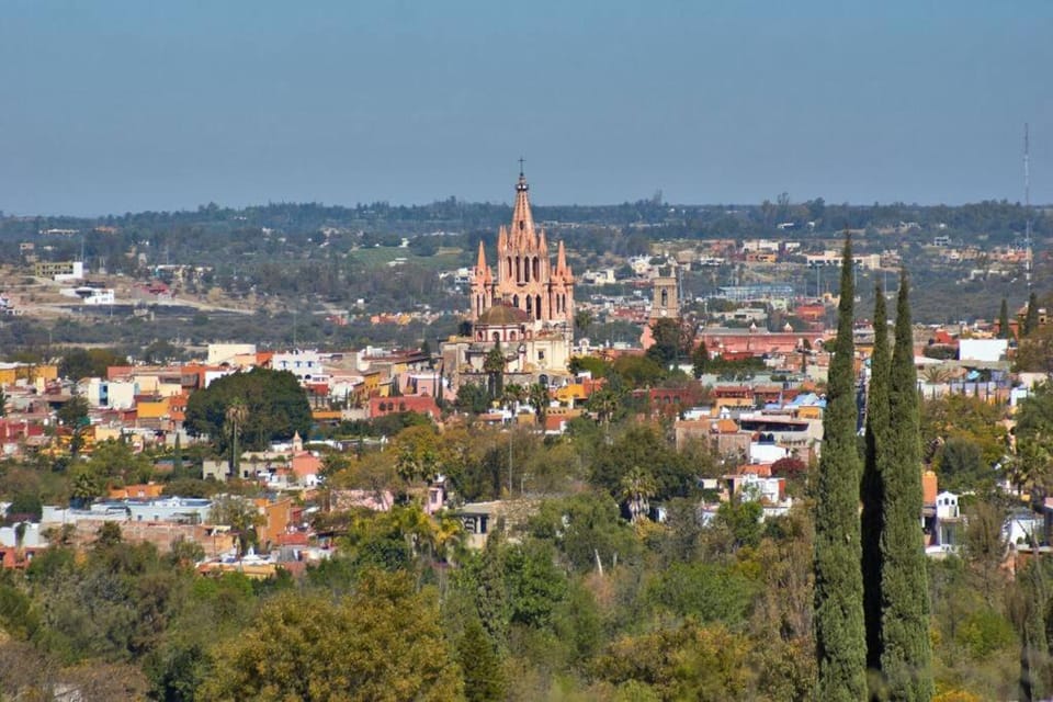 Nearby landmark, Balcony/Terrace, City view