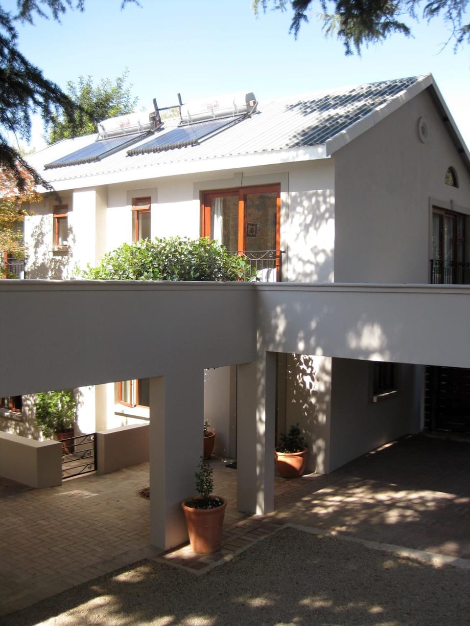 Facade/entrance