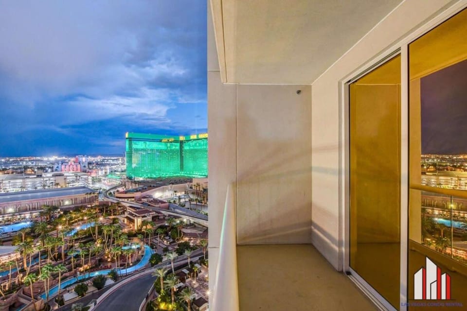 MGM Signature-15-620 1Br 2Ba Balcony Suite House in Las Vegas Strip
