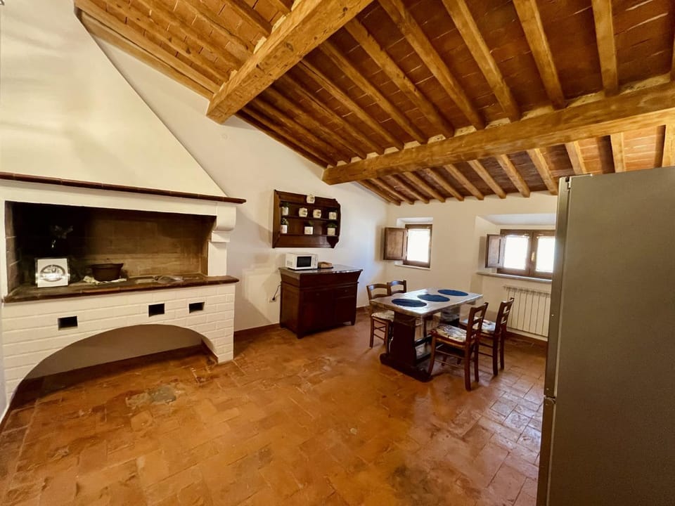 Seating area, Dining area, flat iron