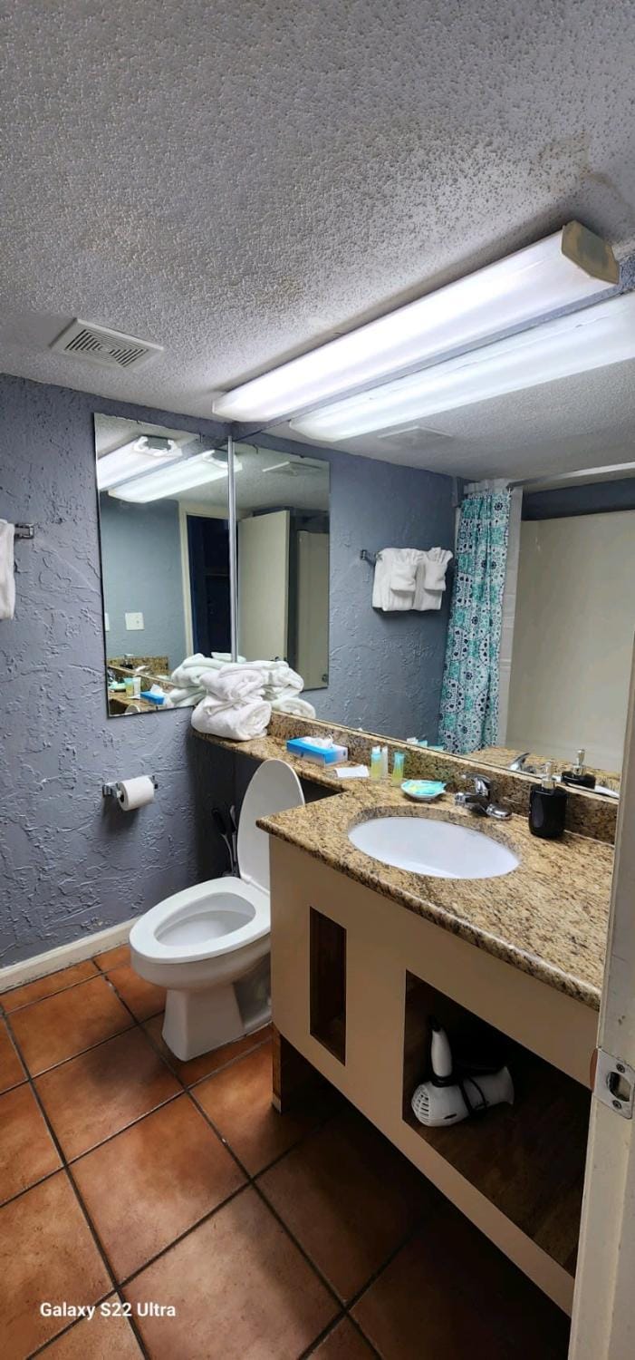 Oceanfront Efficiency T108 Apartment in Myrtle Beach
