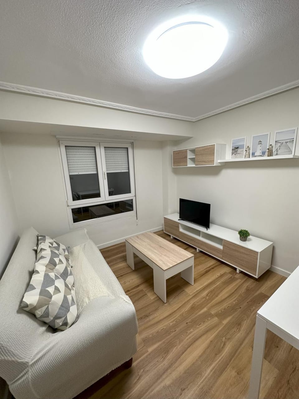 Communal lounge/ TV room, Living room