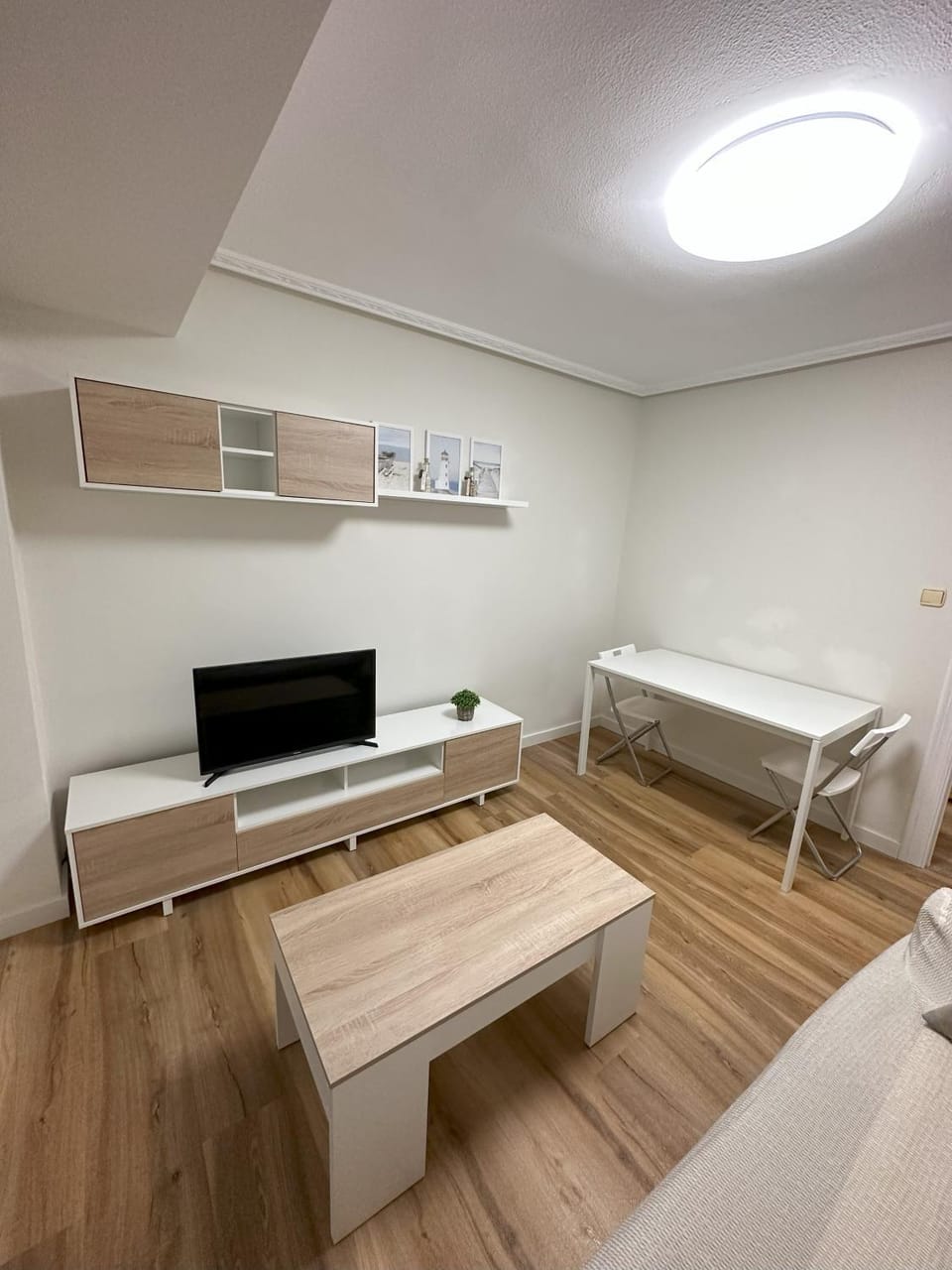 Communal lounge/ TV room, Living room