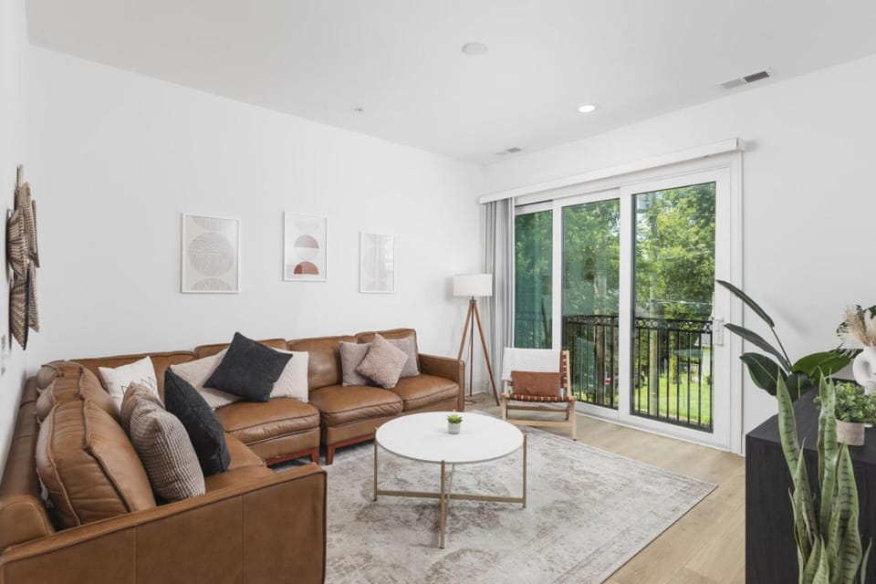 Balcony/Terrace, Living room
