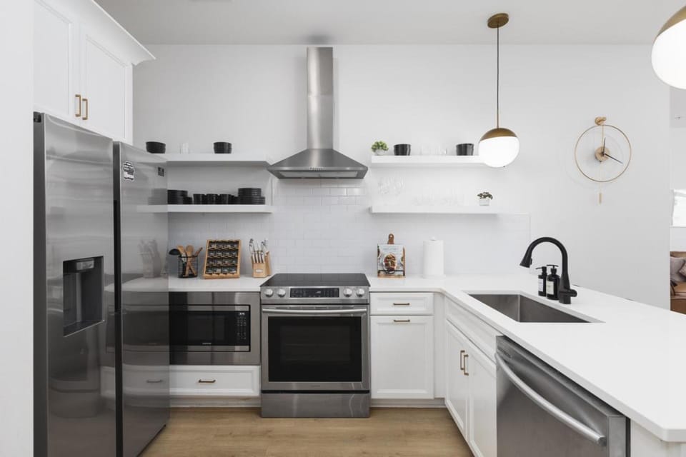 Kitchen or kitchenette, pet friendly
