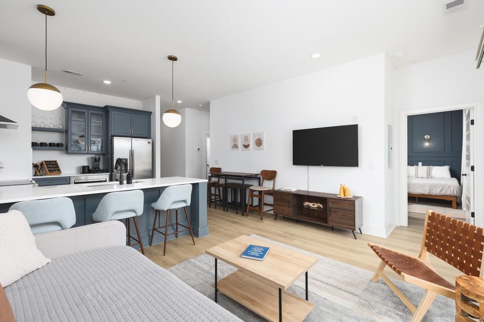 Kitchen or kitchenette, Living room