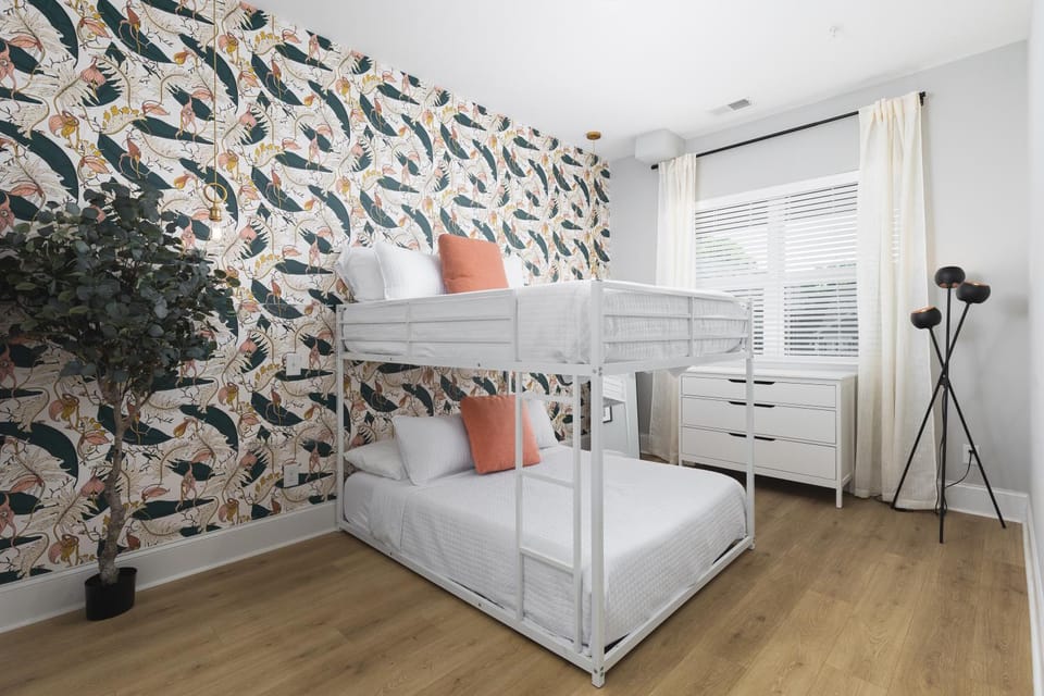 Bed, Photo of the whole room, Bedroom, bunk bed