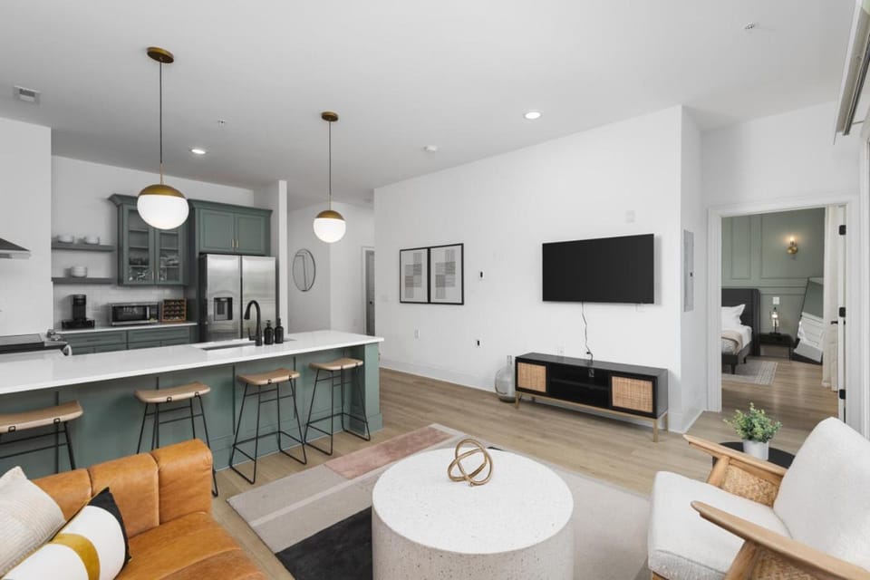Communal lounge/ TV room, Kitchen or kitchenette