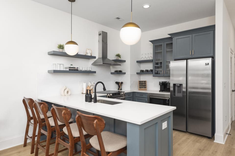 Kitchen or kitchenette