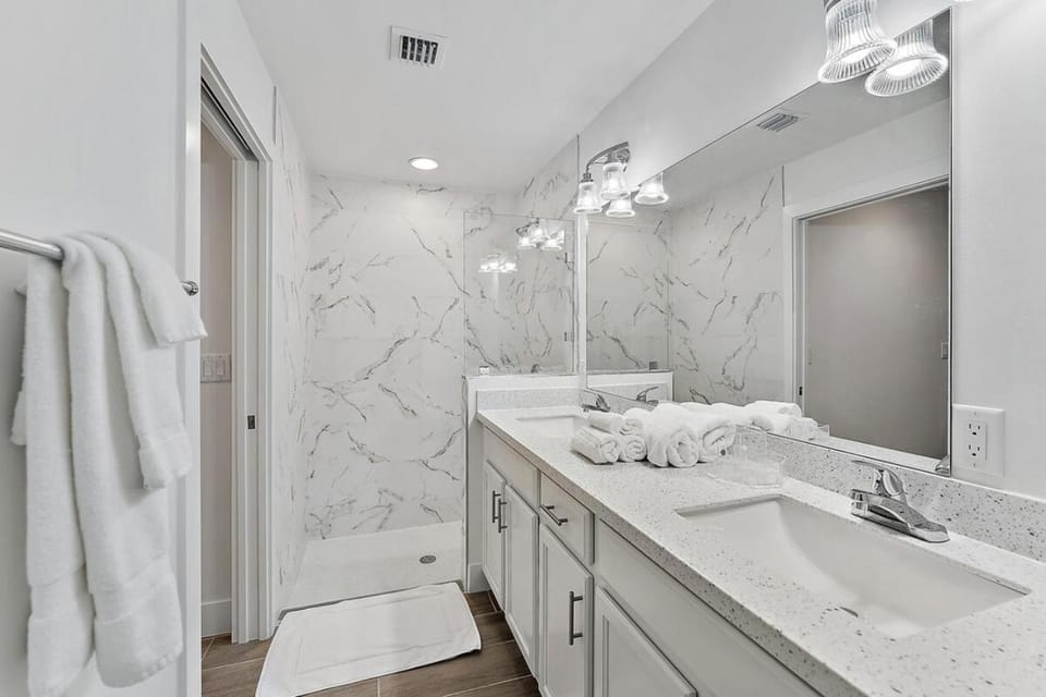Contemporary 3-Bed,2-Bath Home, Downtown WPB! House in West Palm Beach